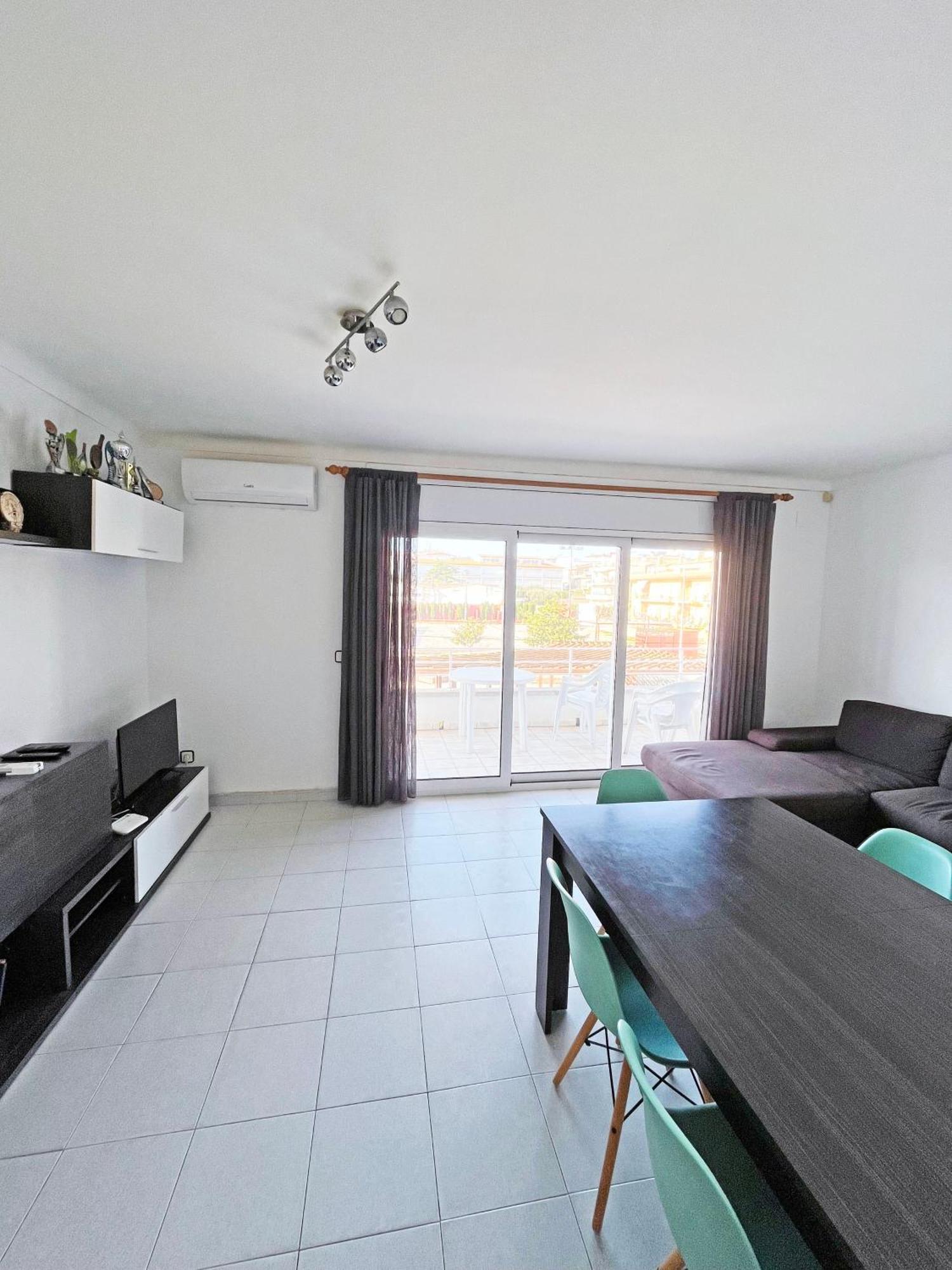 Apartamento De 3 Habitaciones En El Centro L'Escala Exterior photo